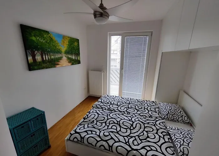 アパート Sunshine ブレッド