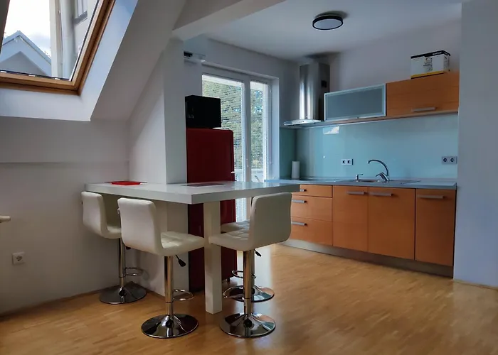 Sunshine アパート ブレッド